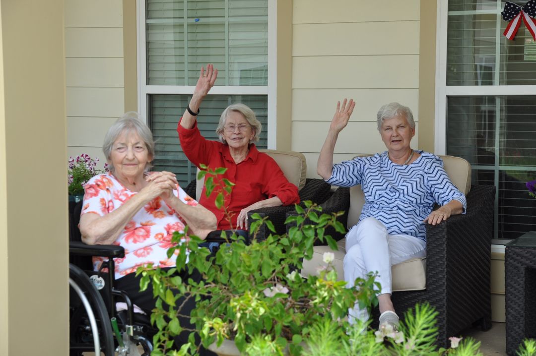 Camellia-Place-Residents-enjoying-outdoor-porch